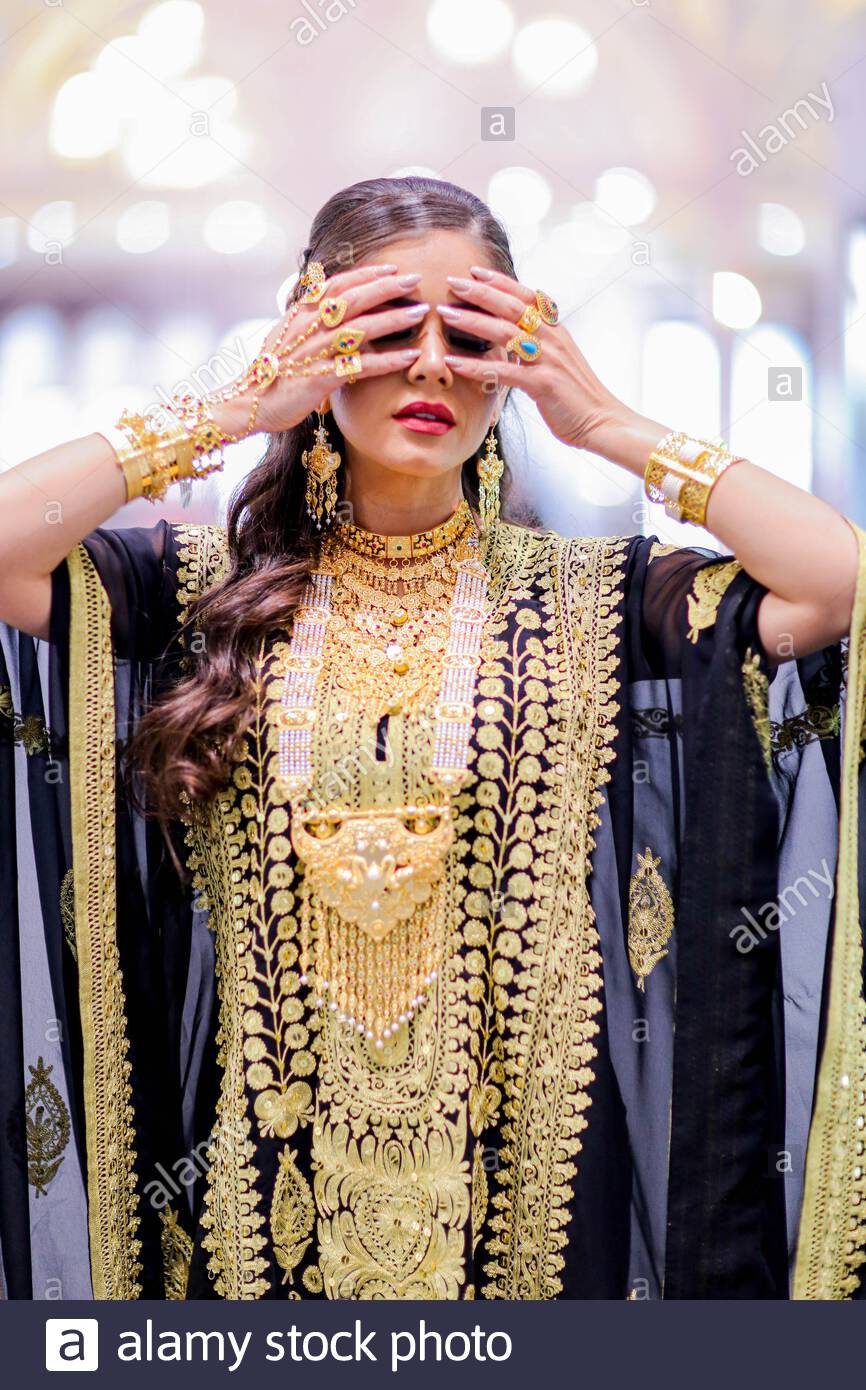 photo Arabic Traditional Jewellery https www shutterstock com image vector vintage emirate necklace design 1083823388
