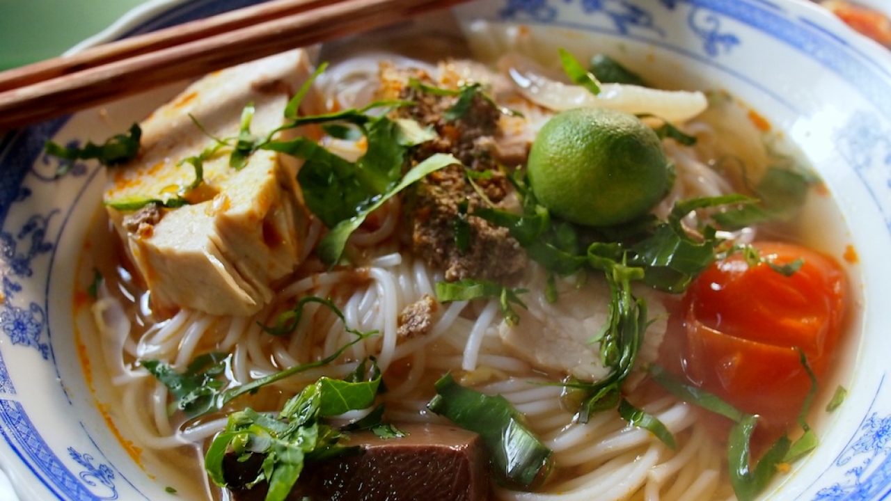 Bun Rieu Origin - Serunen