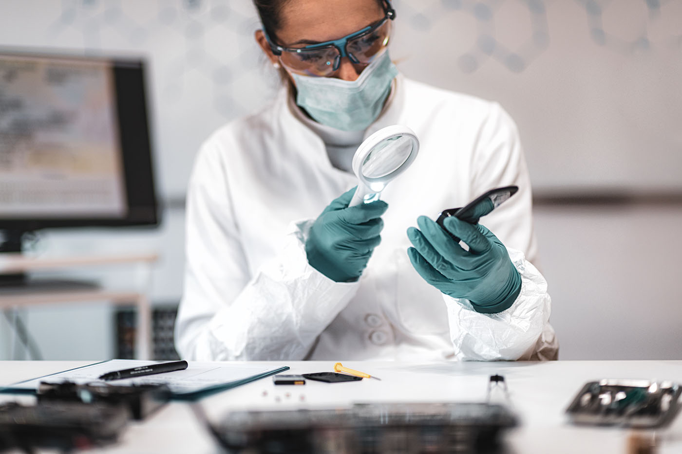 pic Image Forensic Expert https www alamy com forensic expert working in forensic science laboratory image333580237 html