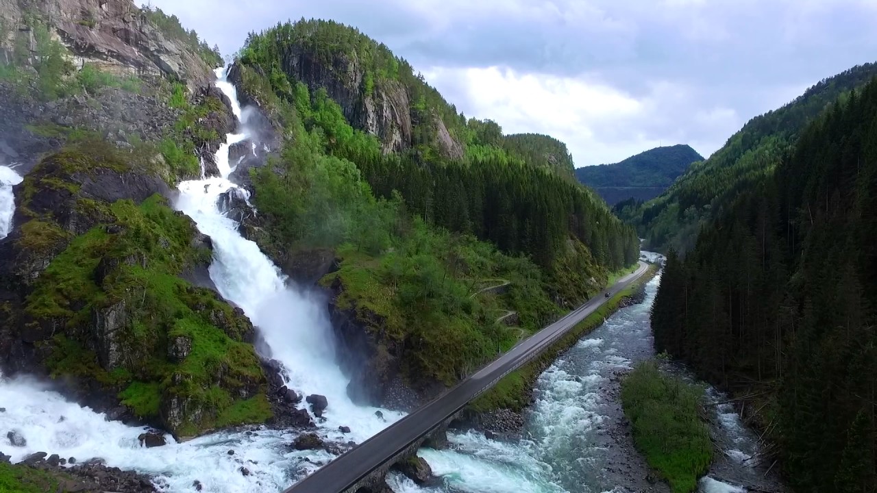 Låtefossen Norge - Serunen