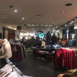 wallpapers Pull And Bear Prague elena pinol on behance