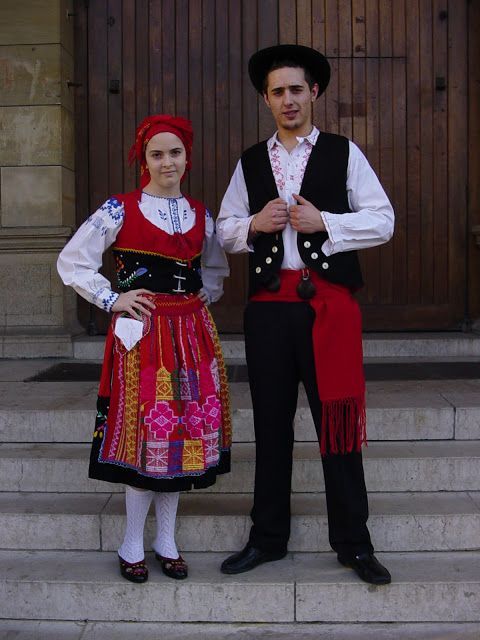 photo Traje Tipico De Portugal https www shutterstock com es image vector portuguese national dress flag man woman 1307417545